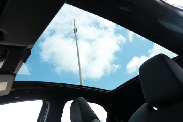 Toyota YARIS 1.5 Hybrid 130 GR Sport, Face lift, Pano-dak, JBL , BSM, Stuur- stoelverwarming