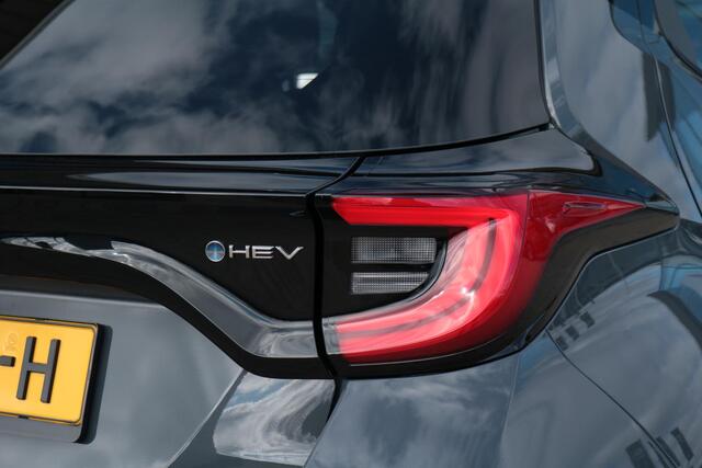 Toyota YARIS 1.5 Hybrid 130 GR Sport, Face lift, Pano-dak, JBL , BSM, Stuur- stoelverwarming