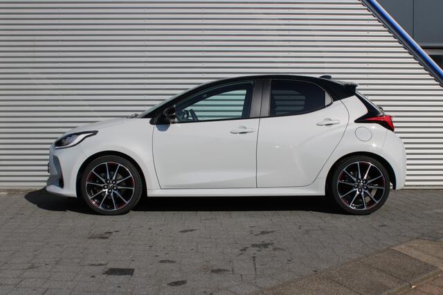 Toyota YARIS 1.5 Hybrid 130pk! GR Sport | Navi | PDC | Stoel -/ Stuurwielverw