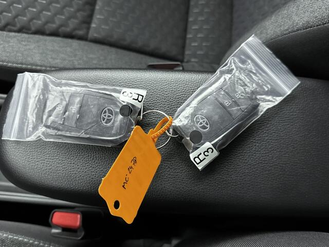 Toyota YARIS Cross 1.5 Hybrid 115 First Edition Comfort Pack | NIEUW & DIRECT LEVERBAAR | meerdere kleuren op voorraaf