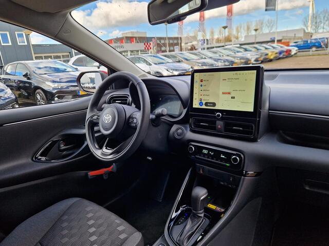 Toyota YARIS 1.5 Hybrid 115 First Edition stoel en stuurverwarming | parkeersensoren