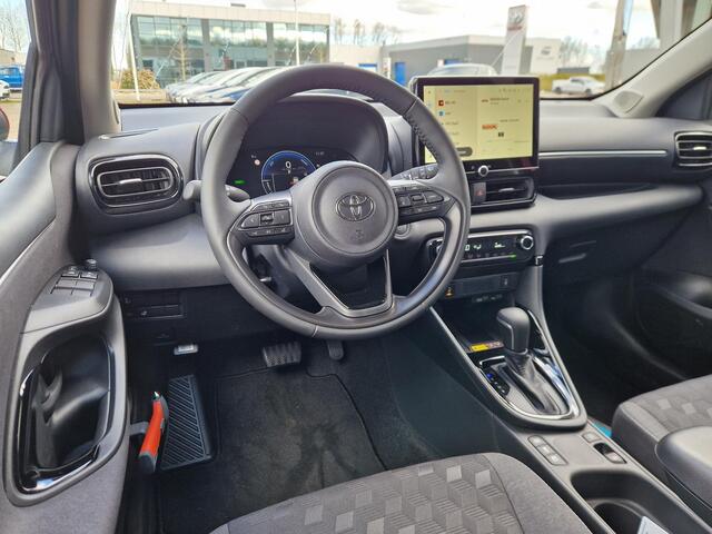 Toyota YARIS 1.5 Hybrid 115 First Edition stoel en stuurverwarming | parkeersensoren
