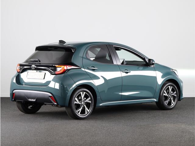 Toyota YARIS 1.5 Hybrid 115 First Edition + Comfort Pack *DEMO* | Stoel en stuurwiel verwarmd | 16 inch LM velgen | Dodehoek Ass. | Camera | Climate Control | Cruise Control Adaptief | Parkeersensoren |