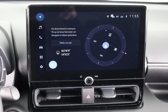 Toyota YARIS 1.5 Hybrid 115 First Edition + Comfort Pack *DEMO* | Stoel en stuurwiel verwarmd | 16 inch LM velgen | Dodehoek Ass. | Camera | Climate Control | Cruise Control Adaptief | Parkeersensoren |