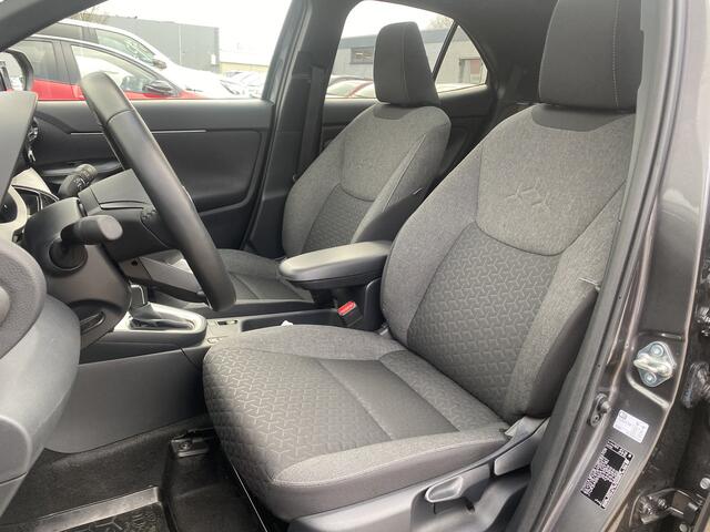 Toyota YARIS Cross 1.5 Hybrid Style | Panorama | Headup |Stoel Stuur Verwarming Navi Carplay