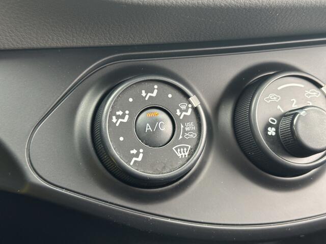 Toyota YARIS 1.0 VVT-i Now | Airco | 5drs | Volledig onderhouden