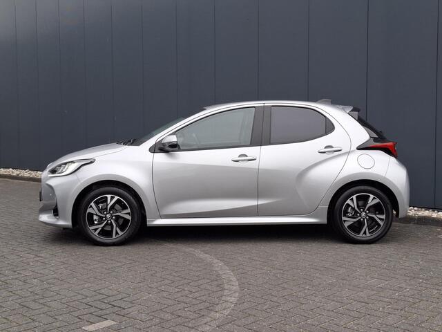 Toyota YARIS 1.5 Hybrid 115 First Edition + comfort pack