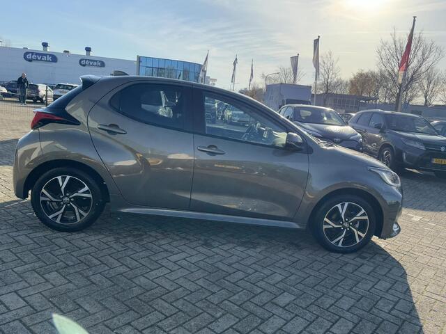 Toyota YARIS 1.5 VVT-i First Edition Cruise Control Adaptief / Airco / Navi via app / Camera