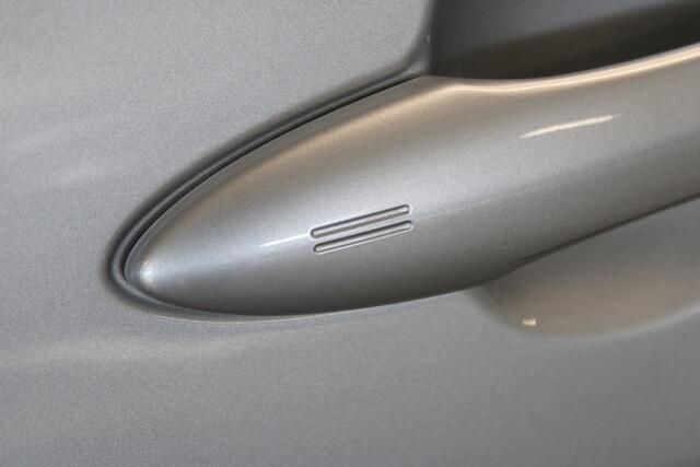 Toyota YARIS 1.5 Hybrid Active | Incl. 12 maanden garantie | Cruise control | Climate control | Parkeercamera | Apple carplay/Android auto | Navigatie | DAB | Bluetooth |