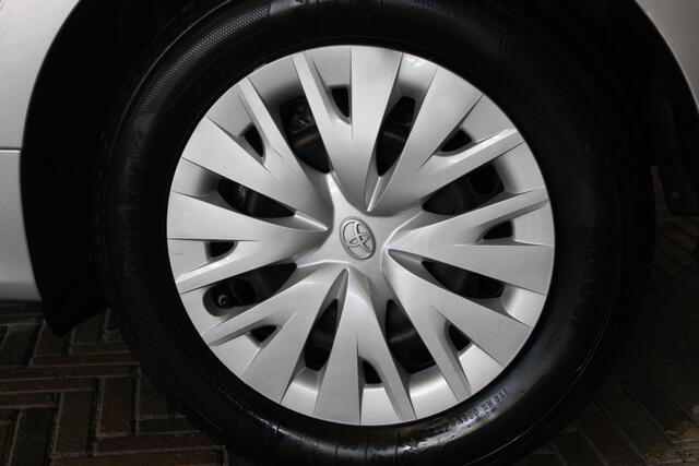 Toyota YARIS 1.5 Hybrid Active | Incl. 12 maanden garantie | Cruise control | Climate control | Parkeercamera | Apple carplay/Android auto | Navigatie | DAB | Bluetooth |