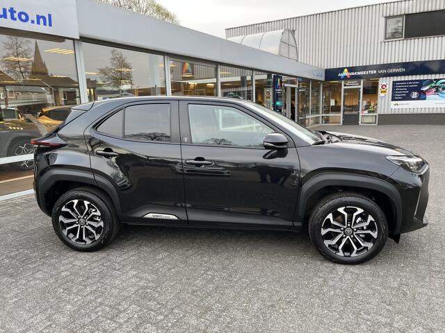 Toyota YARIS 1.5 Hybrid Dynamic | Ad. Cruise | Navi | Camera | Apple Carplay