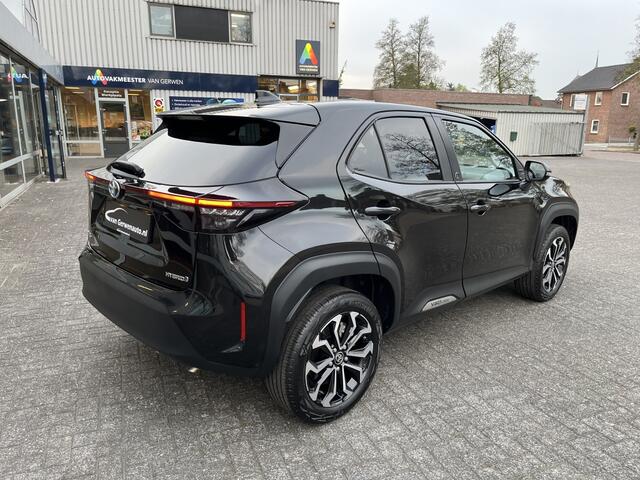 Toyota YARIS 1.5 Hybrid Dynamic | Ad. Cruise | Navi | Camera | Apple Carplay