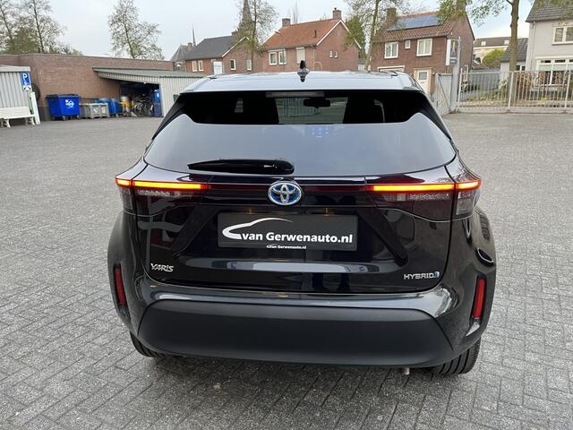 Toyota YARIS 1.5 Hybrid Dynamic | Ad. Cruise | Navi | Camera | Apple Carplay