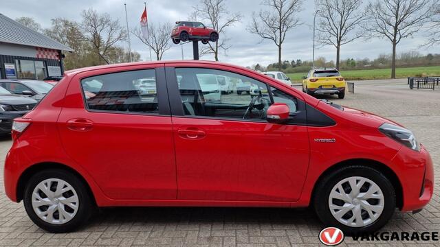 Toyota YARIS 1.5 Hyb. Active