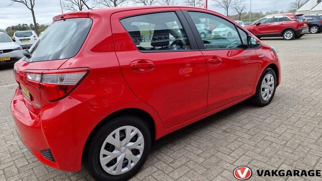 Toyota YARIS 1.5 Hyb. Active