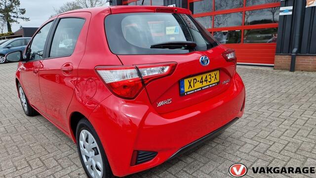 Toyota YARIS 1.5 Hyb. Active