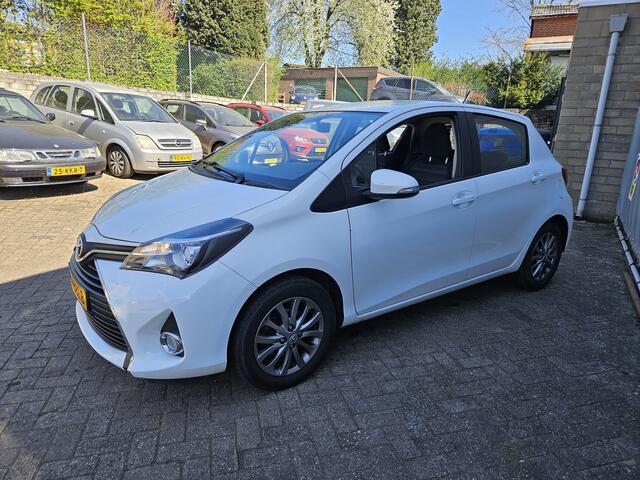 Toyota YARIS 1.3 VVT-i Aspiration CAMERA PDC CC TEL AIRCO