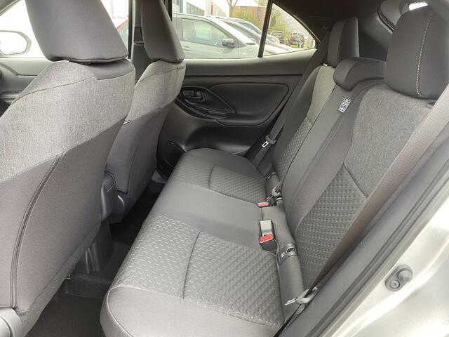 Toyota YARIS Cross 1.5 Hybrid 115 First Edition Limited Parkeersensoren Stoel Stuurverwarming Carplay Navi