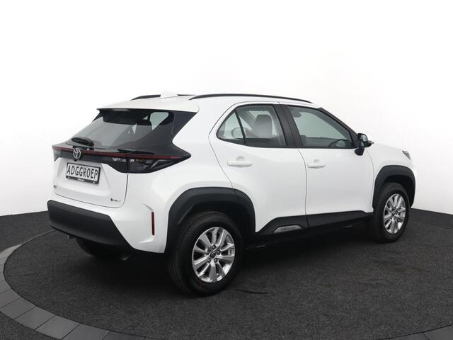 Toyota YARIS Cross 1.5 Hybrid 115 Active | Nieuw uit Voorraad leverbaar! | 10 Jaar Garantie |