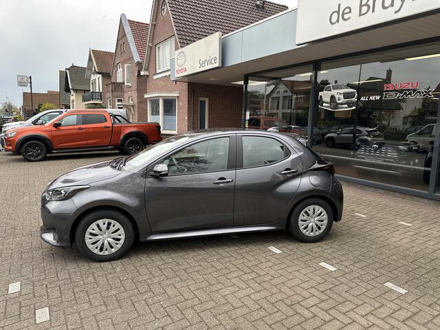 Toyota YARIS 1.5 Hybrid Active parkeercamera / Apple Carplay / Android Auto / Adaptieve cruise control / climate control / 10 jaar garantie / Toyota pechhulppas / Rijklaarprijs