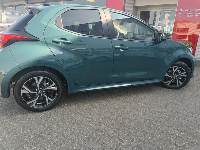 Toyota YARIS 1.5 Hybrid 115 Dynamic | Comfort Pakket | Navi | Sensoren v/a