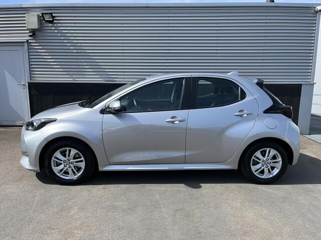 Toyota YARIS 1.5 Hybrid Business Stoelverwarming, Parkeersensoren, Adaptieve cruise control, Achteruitrijcamera, Apple Carplay/Android Auto