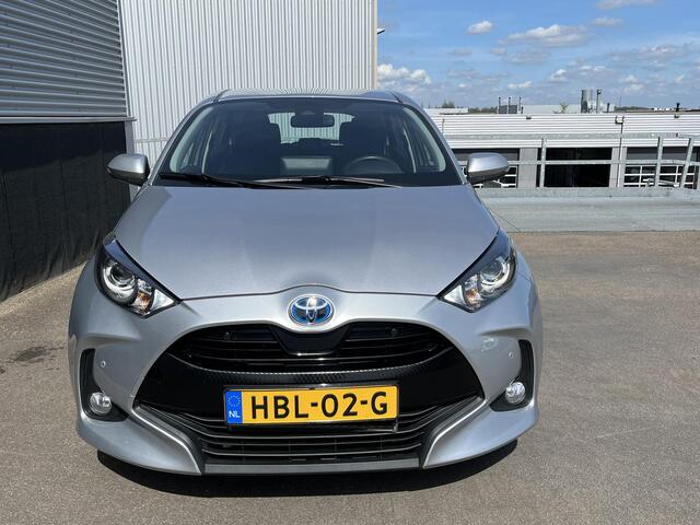 Toyota YARIS 1.5 Hybrid Business Stoelverwarming, Parkeersensoren, Adaptieve cruise control, Achteruitrijcamera, Apple Carplay/Android Auto