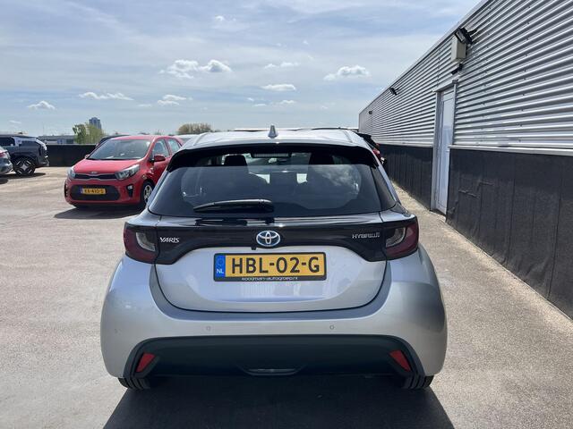 Toyota YARIS 1.5 Hybrid Business Stoelverwarming, Parkeersensoren, Adaptieve cruise control, Achteruitrijcamera, Apple Carplay/Android Auto