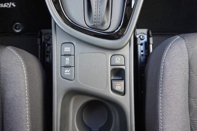 Toyota YARIS HYBRID COMFORT + ( NIEUWE AUTO )