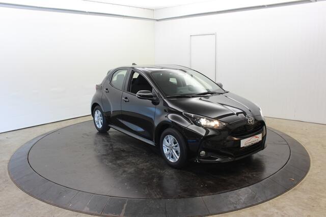 Toyota YARIS 1.5 Hyb Nieuw Rijklaar Camera PDC v+a Stoel/Stuur Verwarming Adaptive Cruise Control