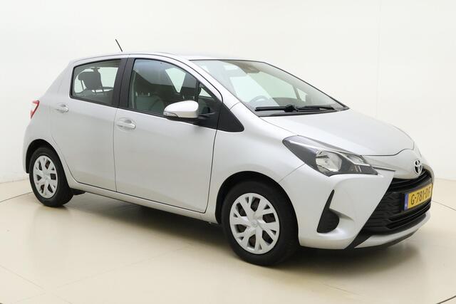 Toyota YARIS 1.0 VVT-i Comfort | Airco | Weinig kilometers | Regensensor | Bluetooth | Metaallak | 5 Deuren | Rijstrooksensor