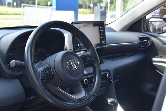 Toyota YARIS 1.5 Hybrid Active Parelmoer | 1e Eigenaar | Carplay Navi | 100% Onderhouden | 12 mnd BOVAG garantie Whatsapp 06-53188999