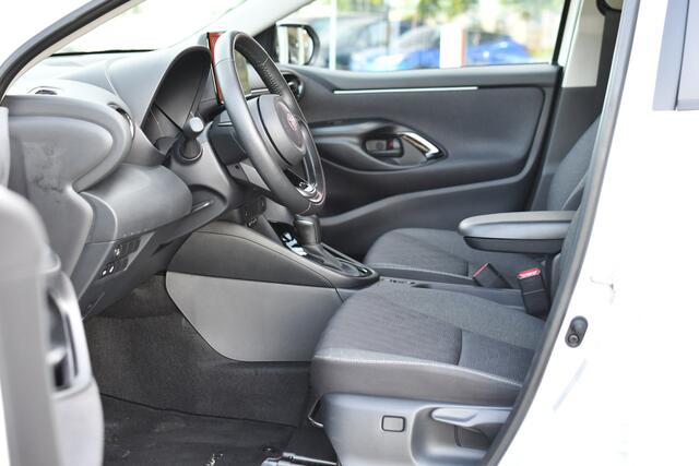 Toyota YARIS 1.5 Hybrid 115 First Edition Limited Automaat 116pk | PDC vóór- & achter | Apple Carplay/Android Auto |