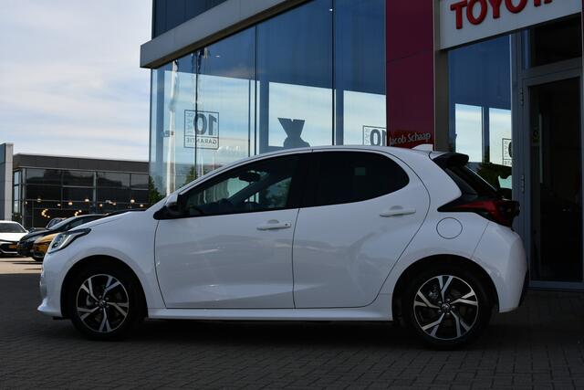 Toyota YARIS 1.5 Hybrid 115 First Edition Limited Automaat 116pk | PDC vóór- & achter | Apple Carplay/Android Auto |