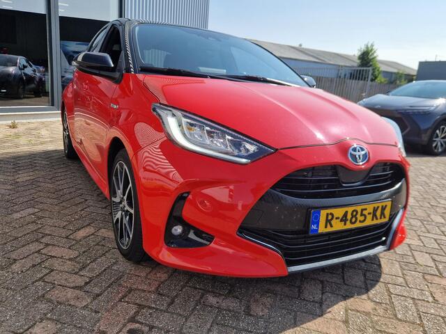 Toyota YARIS 1.5 Hybrid Launch Edition Trekhaak navigatie camera cruise