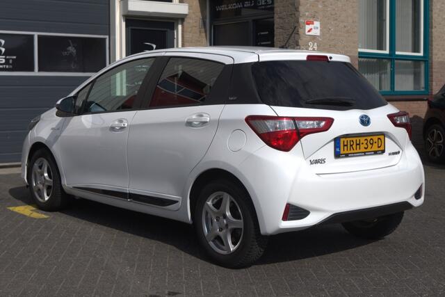 Toyota YARIS 1.5 Hyb. Dynamic