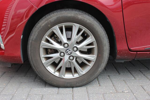 Toyota YARIS 1.5 Hybrid Design Limited