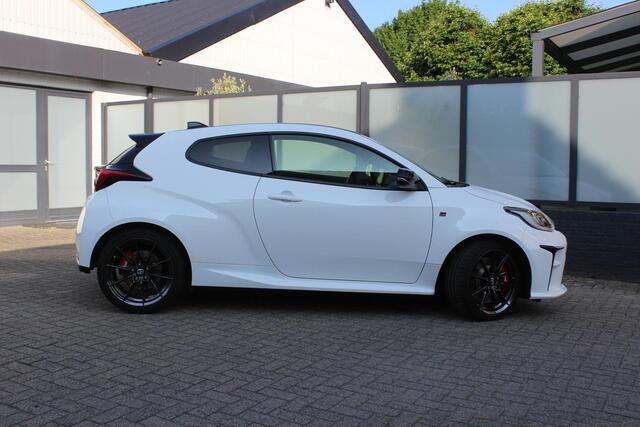 Toyota YARIS 1.6 GR Performance 18" Sper Diff, Safety Pack, Track Pack, IMT, BTW Auto!