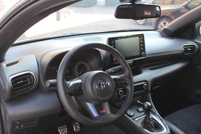 Toyota YARIS 1.6 GR Performance 18" Sper Diff, Safety Pack, Track Pack, IMT, BTW Auto!