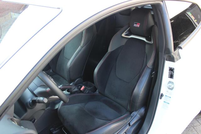 Toyota YARIS 1.6 GR Performance 18" Sper Diff, Safety Pack, Track Pack, IMT, BTW Auto!