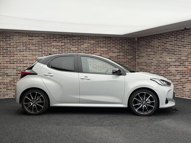 Toyota YARIS 1.5 Hybrid GR Sport CAMERA LANE ASSIST CLIMATE NAVIGATIE JBL GARANTIE