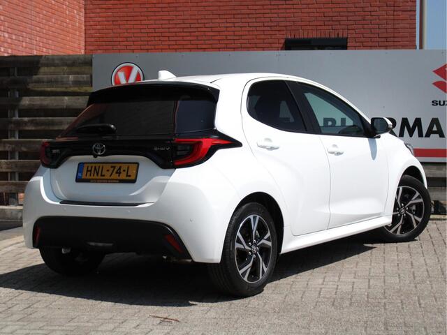 Toyota YARIS 1.5 Hybrid 115 Teamplayer Achteruitrijcamera, Parkeersensoren voor en achter, Airco Automatisch, Cruise Control Adaptief