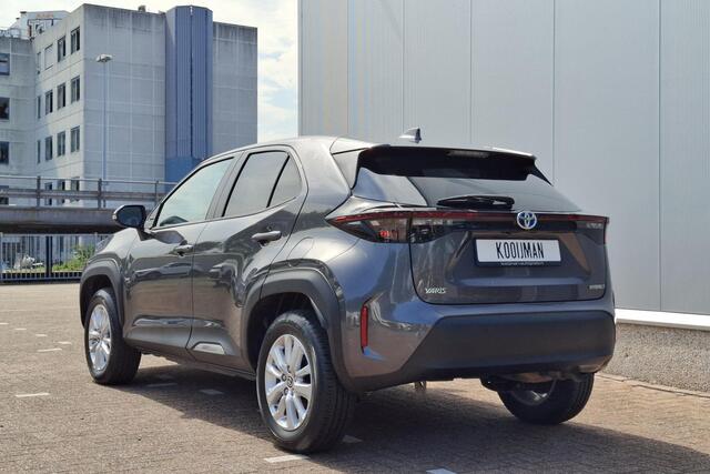 Toyota YARIS Cross 1.5 Hybrid Dynamic Edition Navigatie, Parkeersensoren voor + achter, Privacy glass, Smart KEY