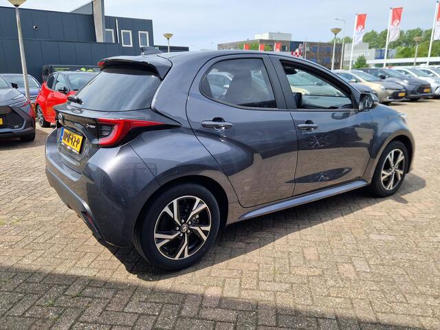Toyota YARIS 1.5 Hybrid 115 First Edition