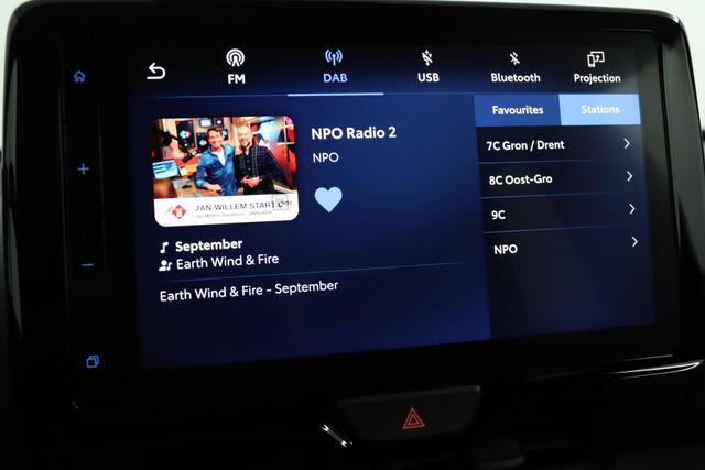 Toyota YARIS Cross 1.5 Hybrid Explore | Adaptive Cruise Control | Climate Control | Stoelverwarming | Navigatie | Trekhaak | Apple Carplay | Android Auto |