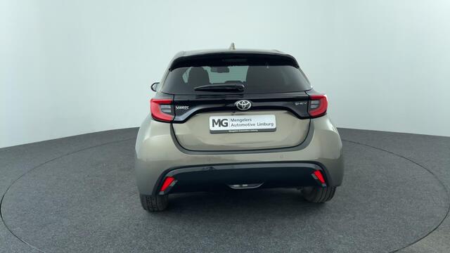Toyota YARIS 1.5 Hybrid 130 Executive / Panoramadak / HUD / JBL