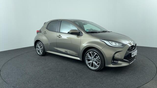 Toyota YARIS 1.5 Hybrid 130 Executive / Panoramadak / HUD / JBL