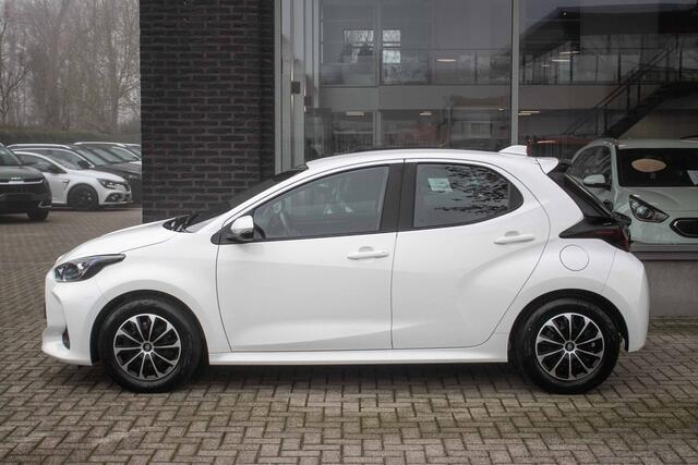 Toyota YARIS 1.5 Hybrid Active - All-in rijklrprs | clima | Apple cp/Android auto