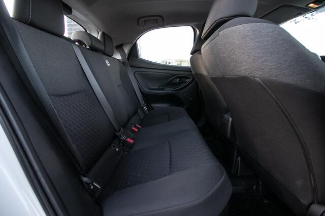 Toyota YARIS 1.5 Hybrid Active - All-in rijklrprs | clima | Apple cp/Android auto