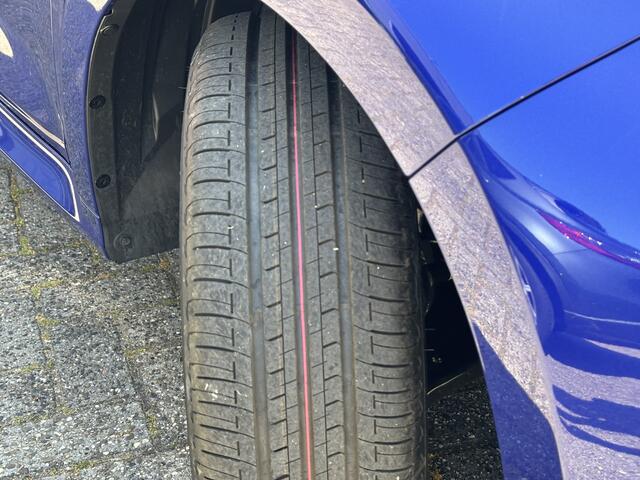 Toyota YARIS 1.5 Hybrid Dynamic / NIEUW! / Applecarplay/AndroidAuto / Cruise Control / Climate Control /